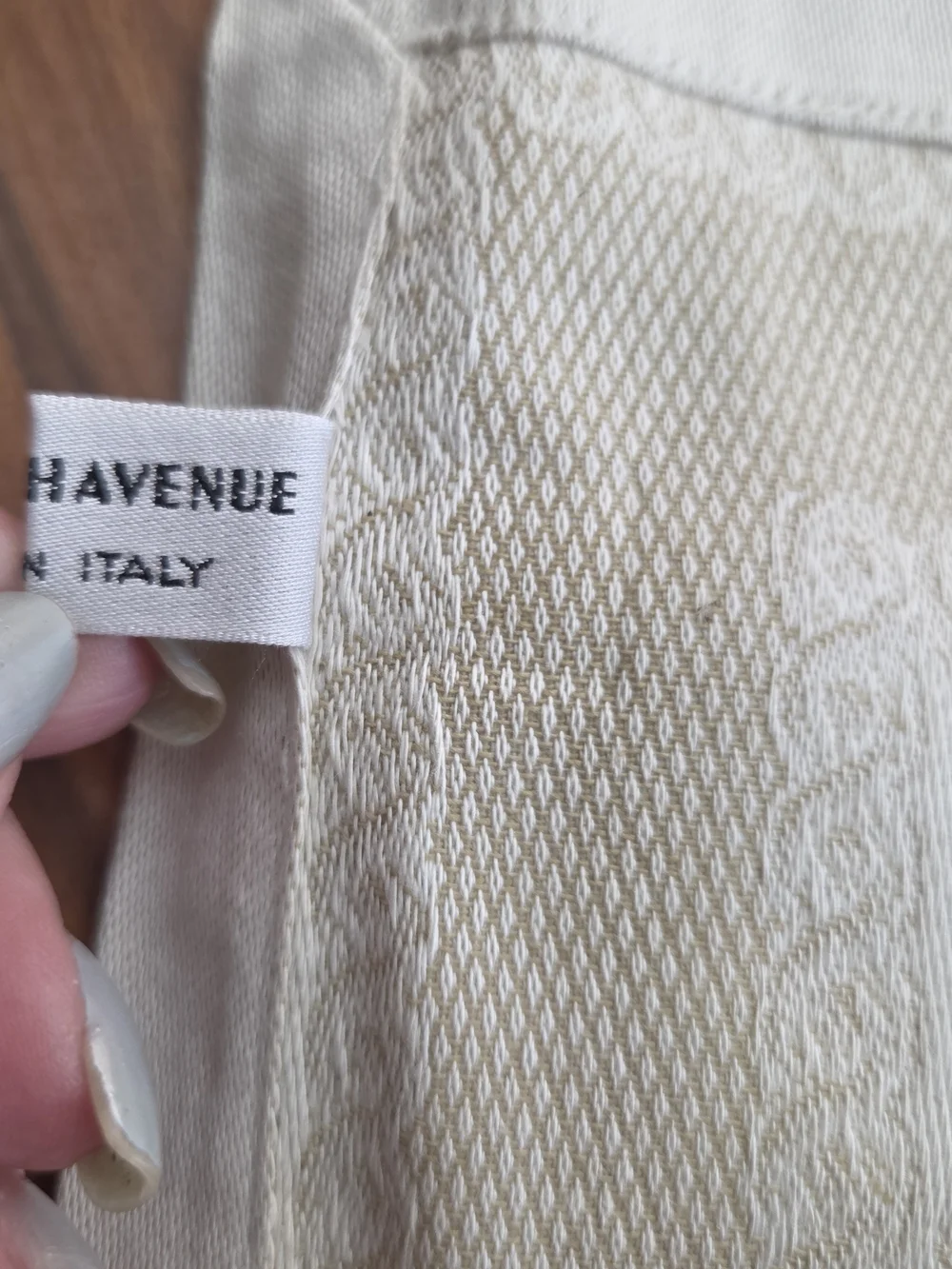 Saks Fifth Avenue Beige and Cream Jacquard Pattern 100%Cotton Napkin Set Of 4